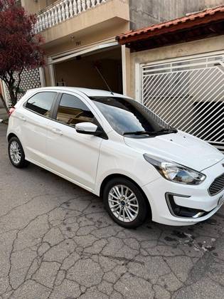 FORD KA 1.5 TI-VCT FLEX TITANIUM AUTOMÁTICO FORD KA 1.5 TI-VCT FLEX TITANIUM AUTOMÁTICO